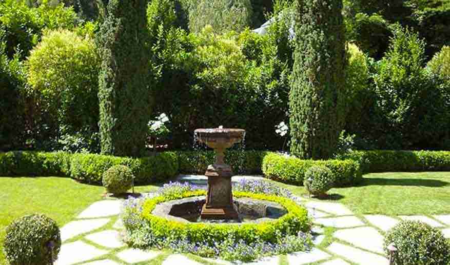 Build a Classic Garden Setting