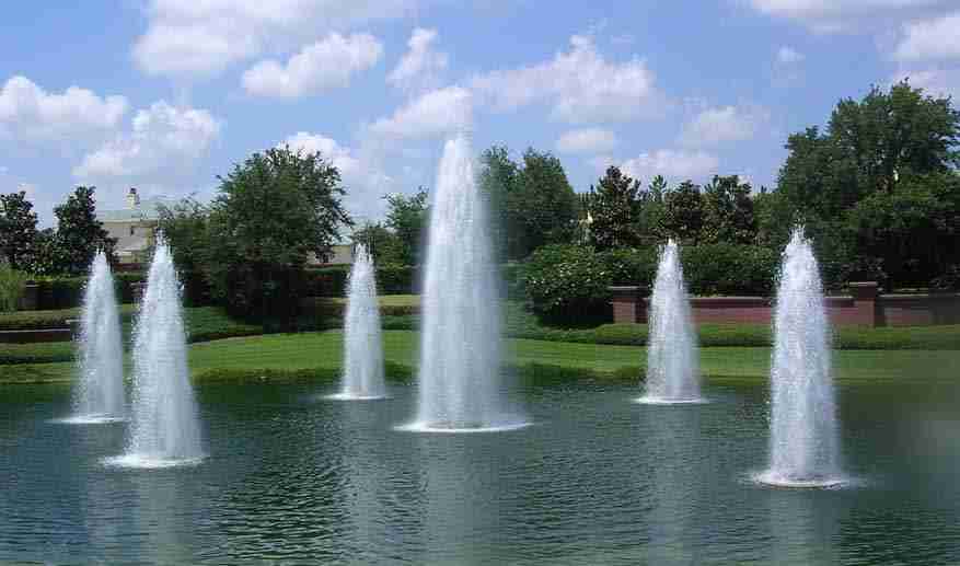 What’s the Point of a Lake Fountain?