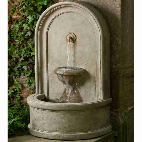 Campania  Colonna Fountain