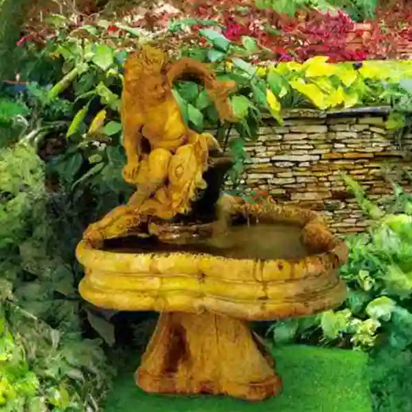 Henri Studio Vitalius Fountain