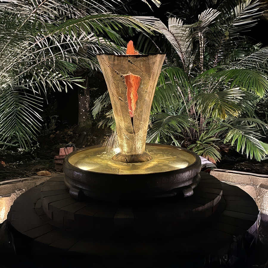 Henri Studio Large Vesuvio Fountain