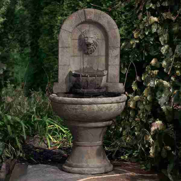 Massarelli Lion Finial Garden Wall Fountain