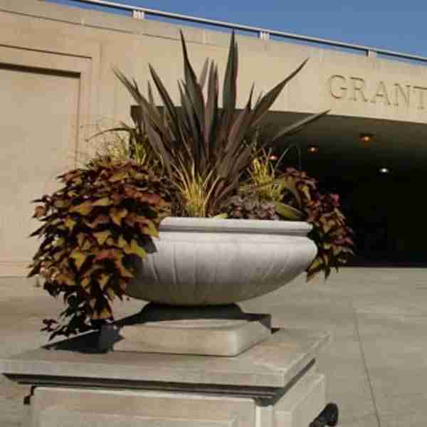 Outdoor Douglass Planter - 32"
