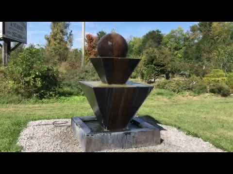 Gist Double Oblique Fountain with Ball
