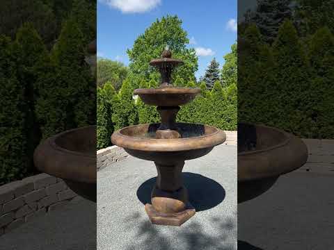 Henri Grande Barrington Fountain