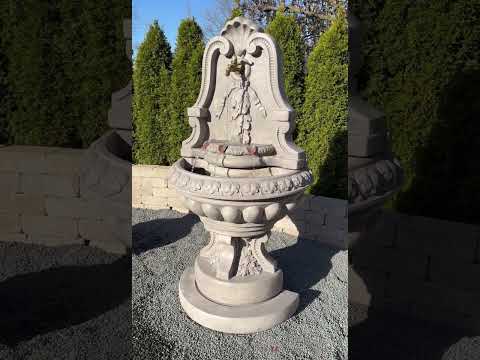 Henri Studio Grande Murabella Fountain