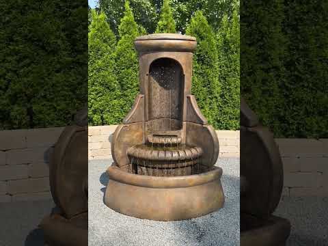 Henri Studio Falling Diamonds Corner Fountain