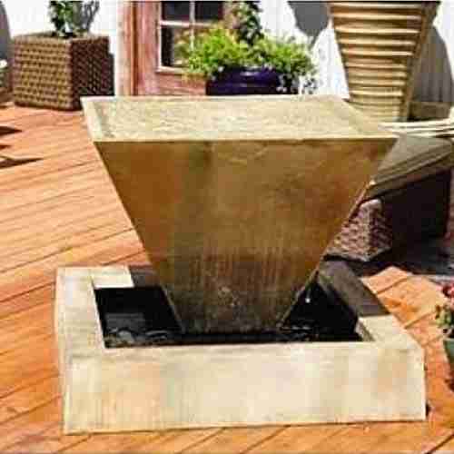 Gist Small Oblique Garden Fountain