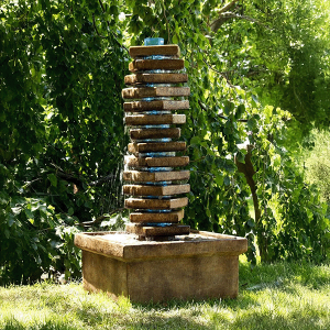 Henri Square Luminaire Fountain