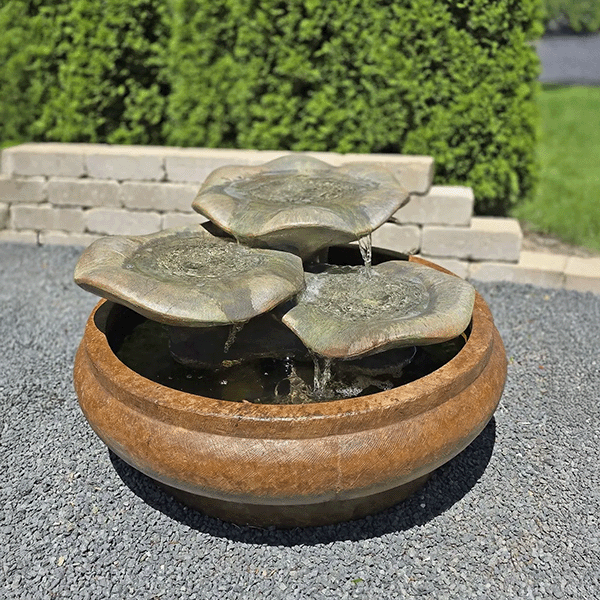 Leaf fountain