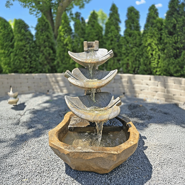 Tall 3 leaf fountain
