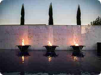 Our swimming pool features will make your pool the highlight of your spade