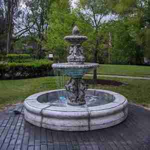 Fiore Cavalli Fountain with Fiore Pond
