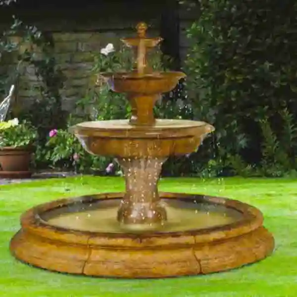Grande Barrington Fountain in New Toscana Basin
