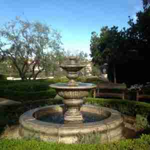 Fiore Formal Garden Fountain with Fiore pond