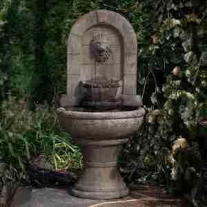 Massarelli Lion Finial Garden Wall Fountain