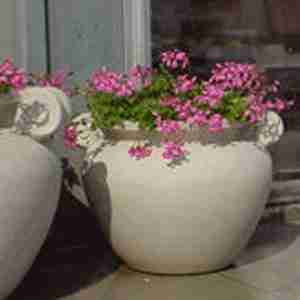 Outdoor Busbridge Planter - 15"