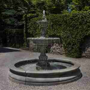 Campania International Charleston Fountain in Basin