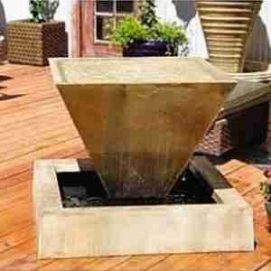 Gist Small Oblique Garden Fountain