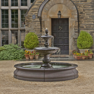 Campania Caterina Fountain in Basin