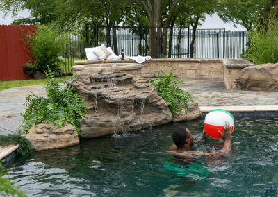 How to Choose the Right Pool Waterfall for Your Outdoor Space